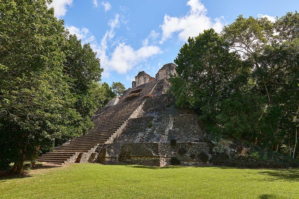 Dzibanche ruins tour